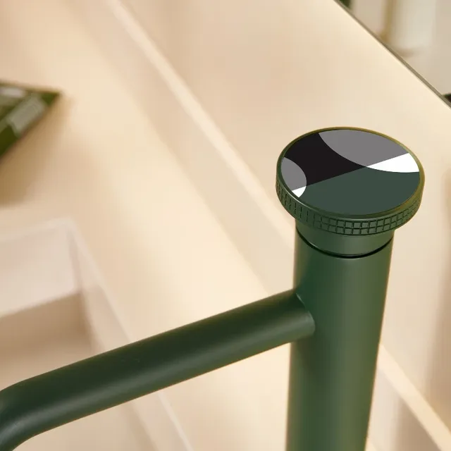 Robinet mitigeur d'eau chaude et froide – vue 4