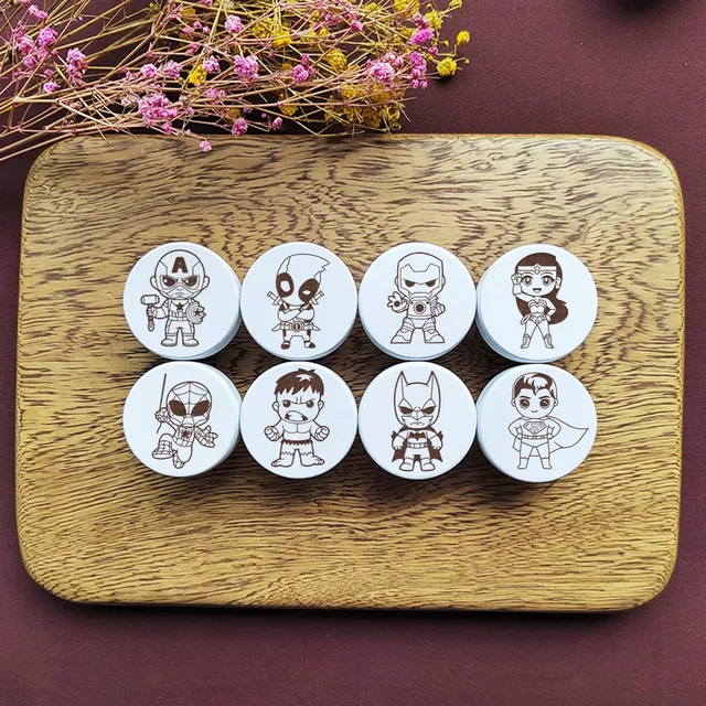 Dessin animé Marvel Hero bouton de tiroir gravé en bois…