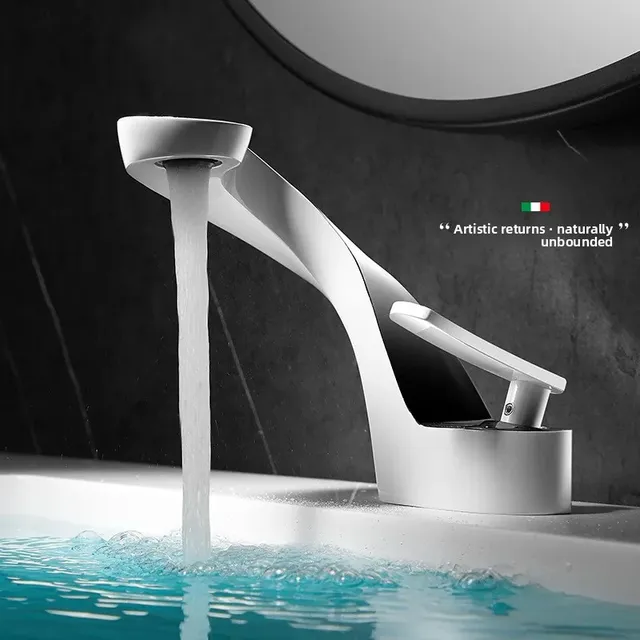 Robinet de lavabo en laiton – vue 3