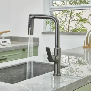 Robinet de cuisine gris pistolet, évier de légumes extractible, évier en cuivre chaud et froid résistant aux éclaboussures, balcon rotatif Robinet de cuisine gris pistolet, évier de légumes extractible, évier en cuivre chaud et froid résistant aux éclaboussures, balcon rotatif