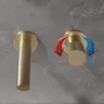 Robinet de salle de bains mural en laiton doré brossé de… – vue 5