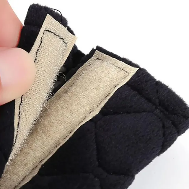 Juste de ceinture de sécurité de voiture en peluche souple – vue 4