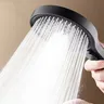 Pommeau de douche de salle de bains – vue 2