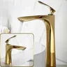 Robinet de lavabo en feuille d'érable dorée – vue 2