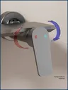 Système de douche de salle de bains à sortie d'eau à… – vue 4