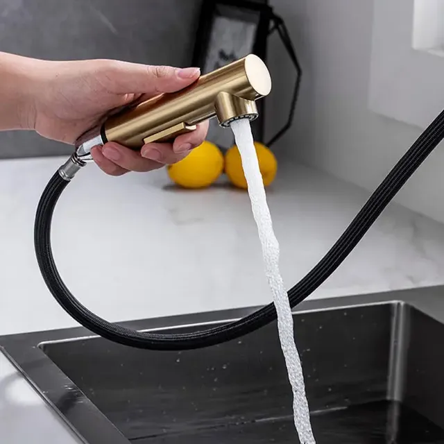 Robinets d'évier de cuisine tactile or brossé – vue 7