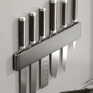 barre porte couteaux magnétique murale gris mat minimaliste capacité six rangement gain place maintien sécurisé lames acier inoxydable