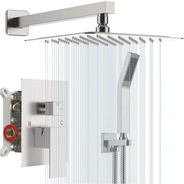 Ensemble de robinets de douche chromés – vue 3