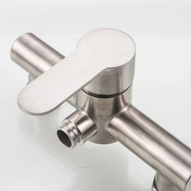 Robinet de lavabo de salle de bains en acier inoxydable – vue 4
