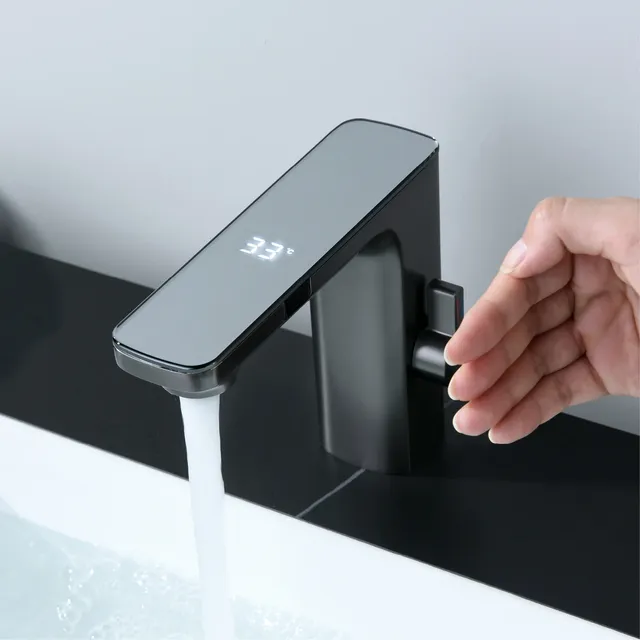 Robinet de salle de bains en laiton blanc intelligent – vue 6