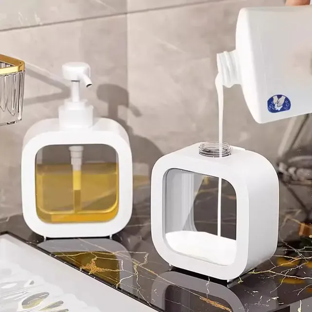 Distributeurs de savon pour salle de bain