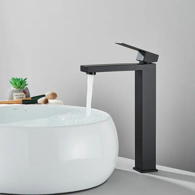 Robinet de lavabo de salle de bains noir mat – vue 3