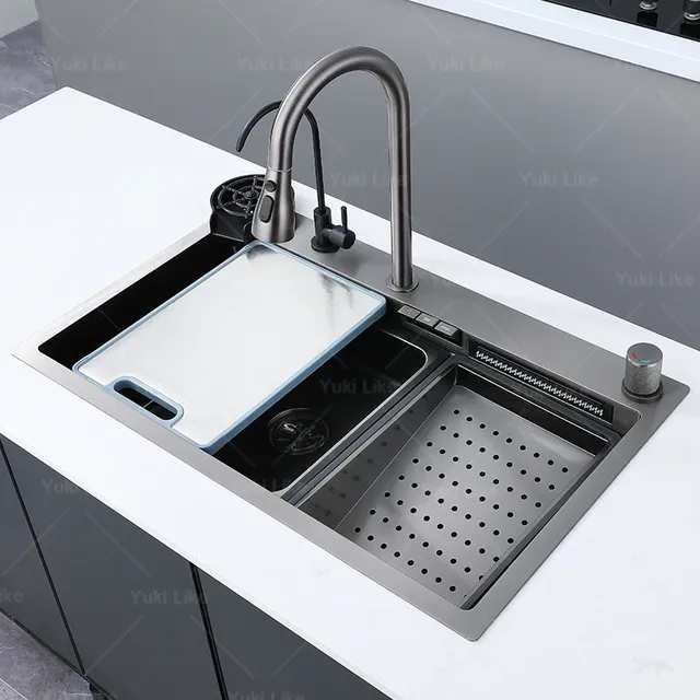 Nouvel évier de cuisine en acier inoxydable avec cascade – vue 2