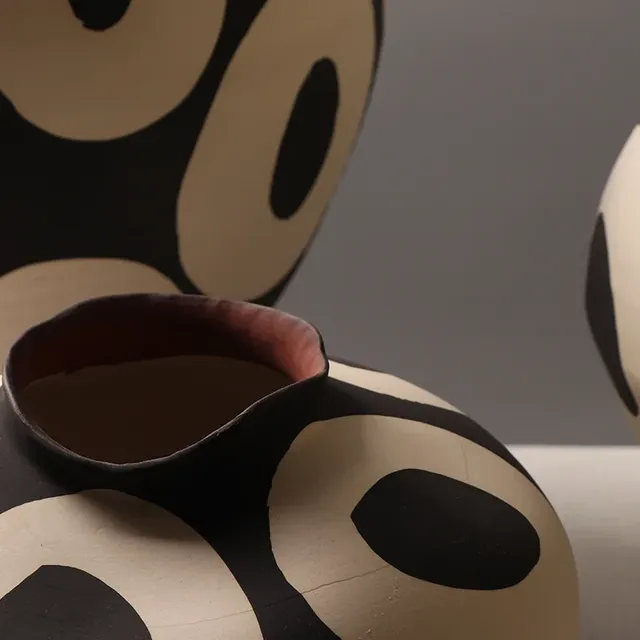 Ensemble trois vases céramique mat ovoïde col étroit… – vue 4