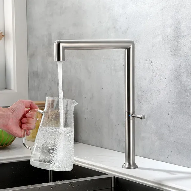Évier de cuisine rotatif en acier inoxydable brossé – vue 4