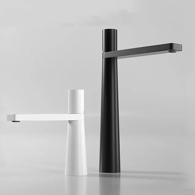 Robinet de lavabo de salle de bains – vue 2