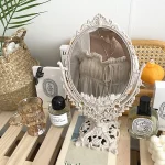 Miroir de maquillage de forme narvintage, miroir de maquillage de style européen, outil de maquillage de bureau à rotation à 360 °, décoration d&rsquo;intérieur résistante