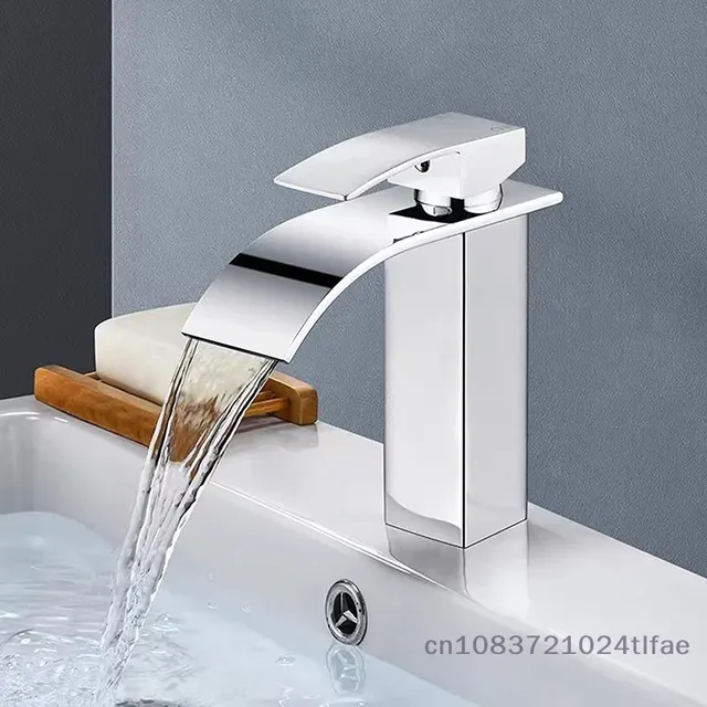 Robinet noir avec tuyau pour salle de bain Lababo – vue 3