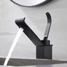 Robinet de lavabo doré – vue 5