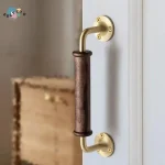 Poignée en bois de noyer massif, poignée en laiton de luxe légère, décor Vintage, Base en laiton, poignées d&rsquo;armoire, armoire murale