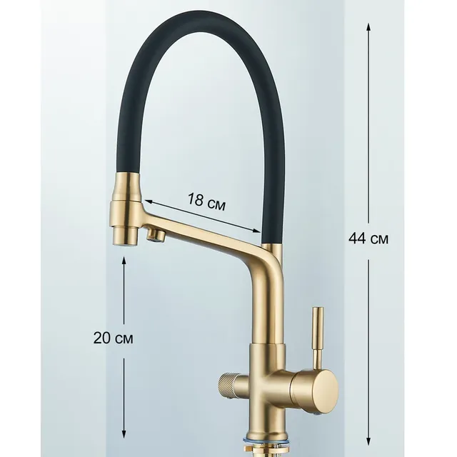 Robinet de cuisine en or brossé – vue 2