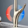 Robinets de centre commercial rotatifs à nervures en or… – vue 6