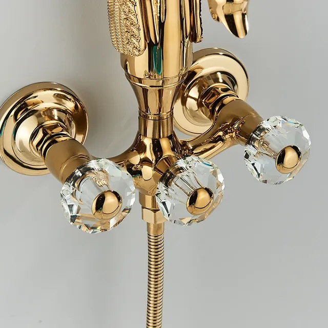 Robinet de baignoire de luxe en forme de cygne doré – vue 4