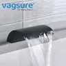 Bec de cascade de baignoire de couleur or/noir mat – vue 1