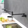 Robinet de cuisine mural en laiton noir