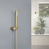 Pommeau de douche à main en or brossé – vue 3