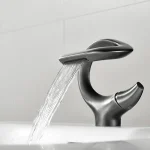 Becola robinet de lavabo cascade sortie d&rsquo;eau lavabo de légumes et de fruits universel froid et chaud intégré Chrome or Style