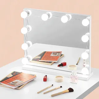 Lumière de maquillage LED devant le miroir sans poinçonnage
