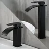 Robinet de lavabo en acier inoxydable – vue 3