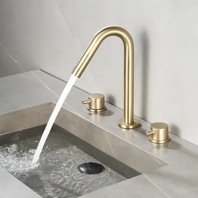 Robinet de lavabo en or brossé – vue 3