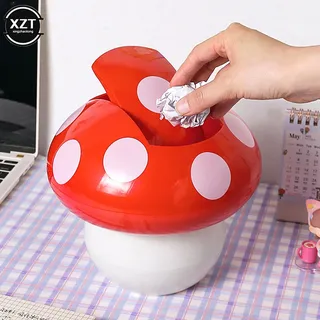 Poubelle de cuisine secouant la tête