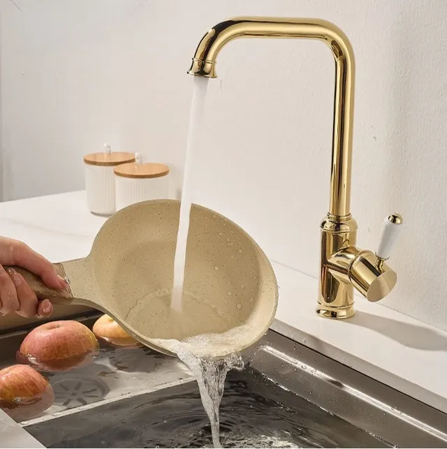 Robinet de lavabo en laiton Vintage de luxe – vue 3