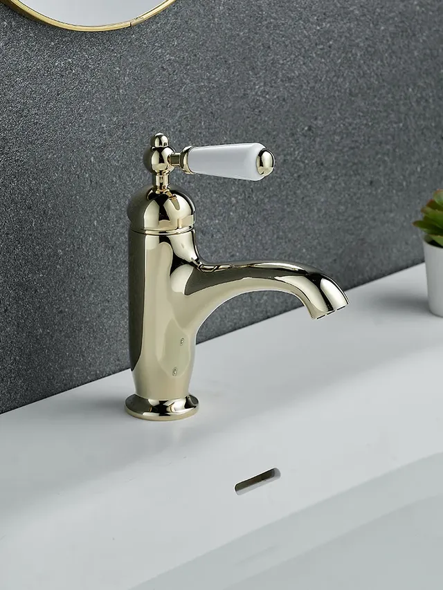 Robinet de lavabo à poignée unique en laiton rétro – vue 4