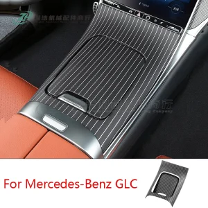 couvercle décoratif console centrale panneau commande intérieur MercedesBenz GLC260L conduite gauche finition noire fines rayures blanches antidérapante chromé