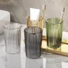 support brosse dents gobelet rince bouche acrylique translucide cylindrique rainuré strié brillant bords lisses luxueux léger moderne rangement lavabo verre