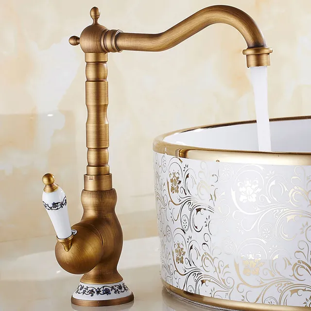 Robinet Antique en laiton – vue 2