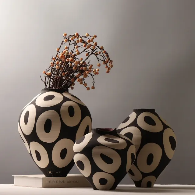 Ensemble trois vases céramique mat ovoïde col étroit… – vue 2