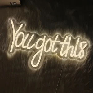 Vous avez ce enseigne au néon, lampe à lettres LED blanc chaud, lumière alimentée par USB, utilisée pour la chambre à coucher, l&rsquo;étude, le bureau, la salle de classe, la décoration de fête.