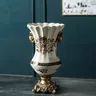 Vase en porcelaine rétro bleu et blanc
