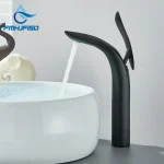 FMHJFISD robinet d&rsquo;évier de lavabo design minimaliste mitigeur d&rsquo;eau chaude et froide à poignée unique grue de lavabo monotrou monté sur le pont