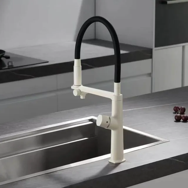 Robinet de cuisine de luxe en laiton gris pistolet – vue 2