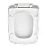 Siège de toilette en forme de D – vue 3
