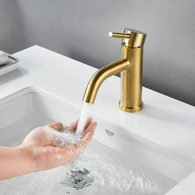 Robinet de salle de bains en or brossé – vue 4