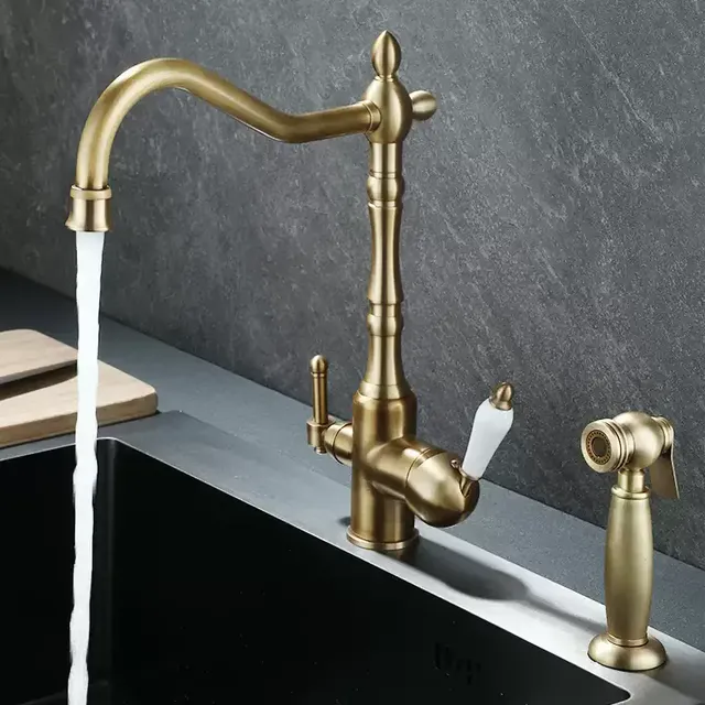 Robinet de cuisine Antique avec pistolet de pulvérisation – vue 2