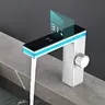 Robinet de lavabo de salle de bains à affichage numérique – vue 7