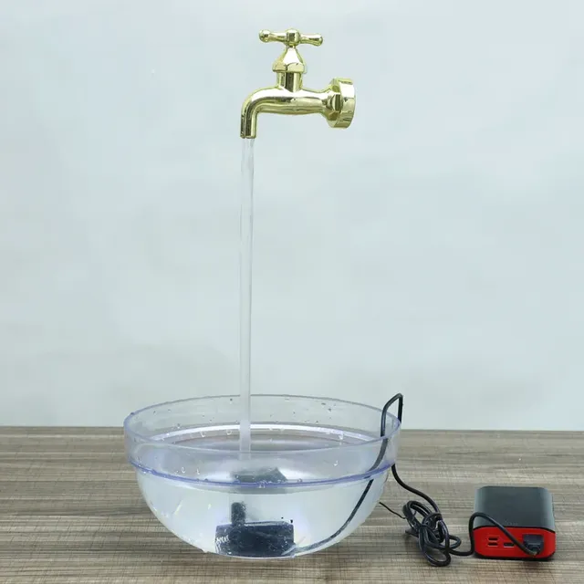 Analyste de fontaine d'eau flottante avec bec coulant… – vue 6